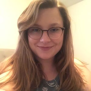 Meet your Posher, Cassandra